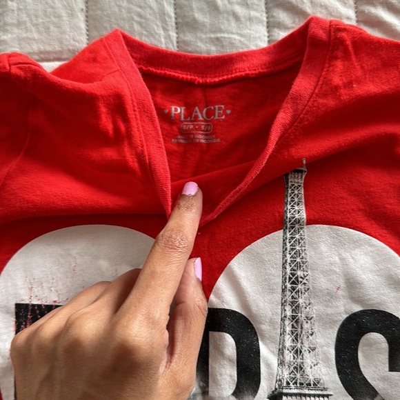 Red color t shirt with Paris logo - Picture 2 of 4